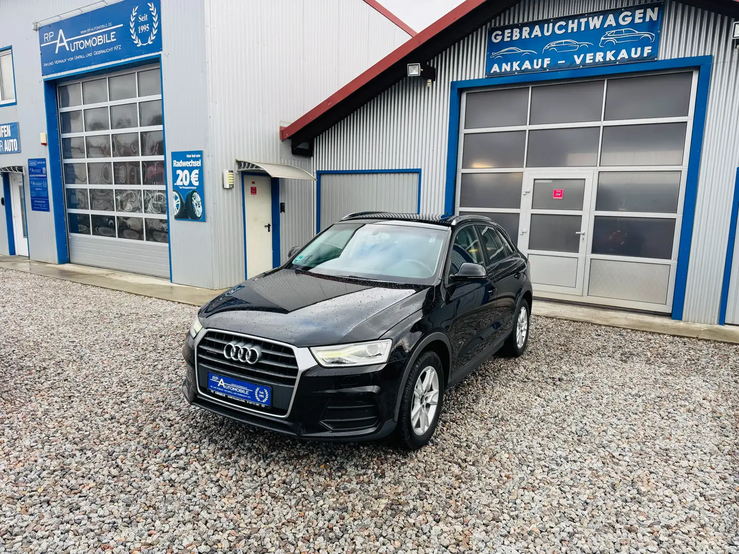 Audi Q3 basis quattro 2.0 TDI PANORAMA PDC NAVI MMI SHZG Schwarz - 1
