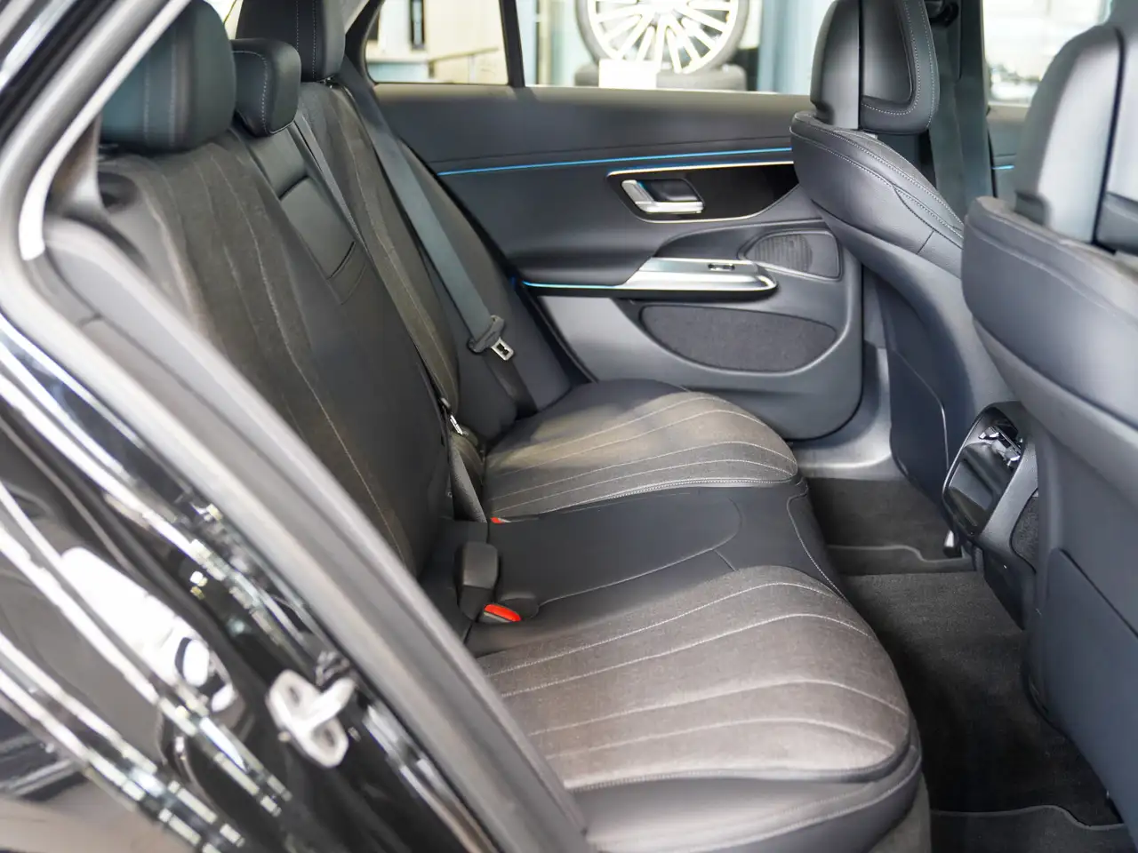 Mercedes-Benz E-Class E 300 de T AVANTGARDE KEYLESS DISTRO AHK Kamera, миниатюра 13