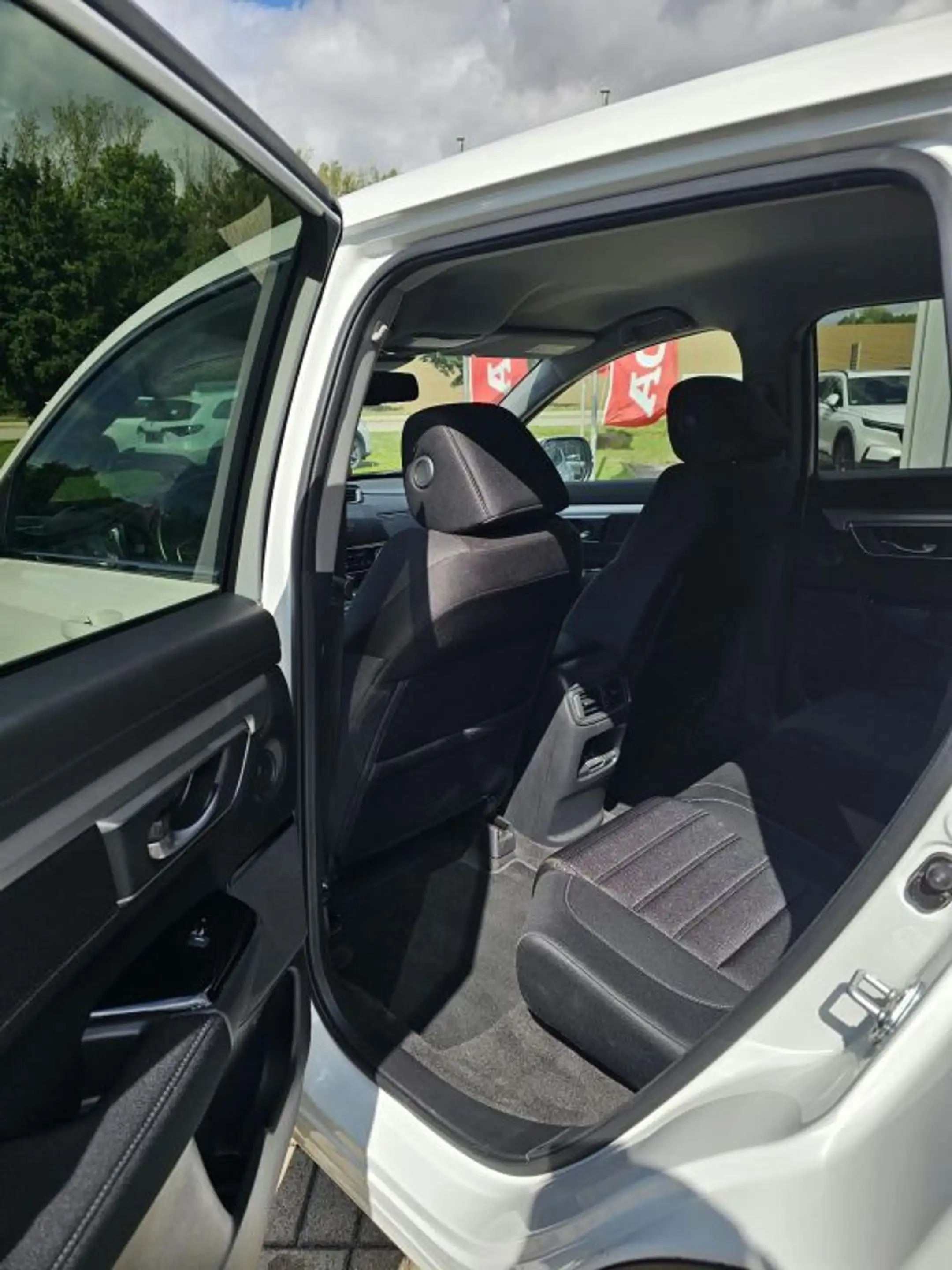 Honda CR-V 2.0 i-MMD Hybrid 2WD Elegance — photo 6