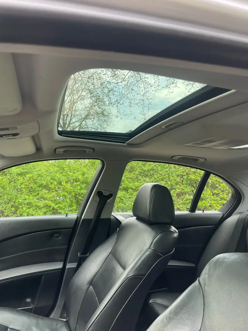 BMW 520 520i Silber - 2