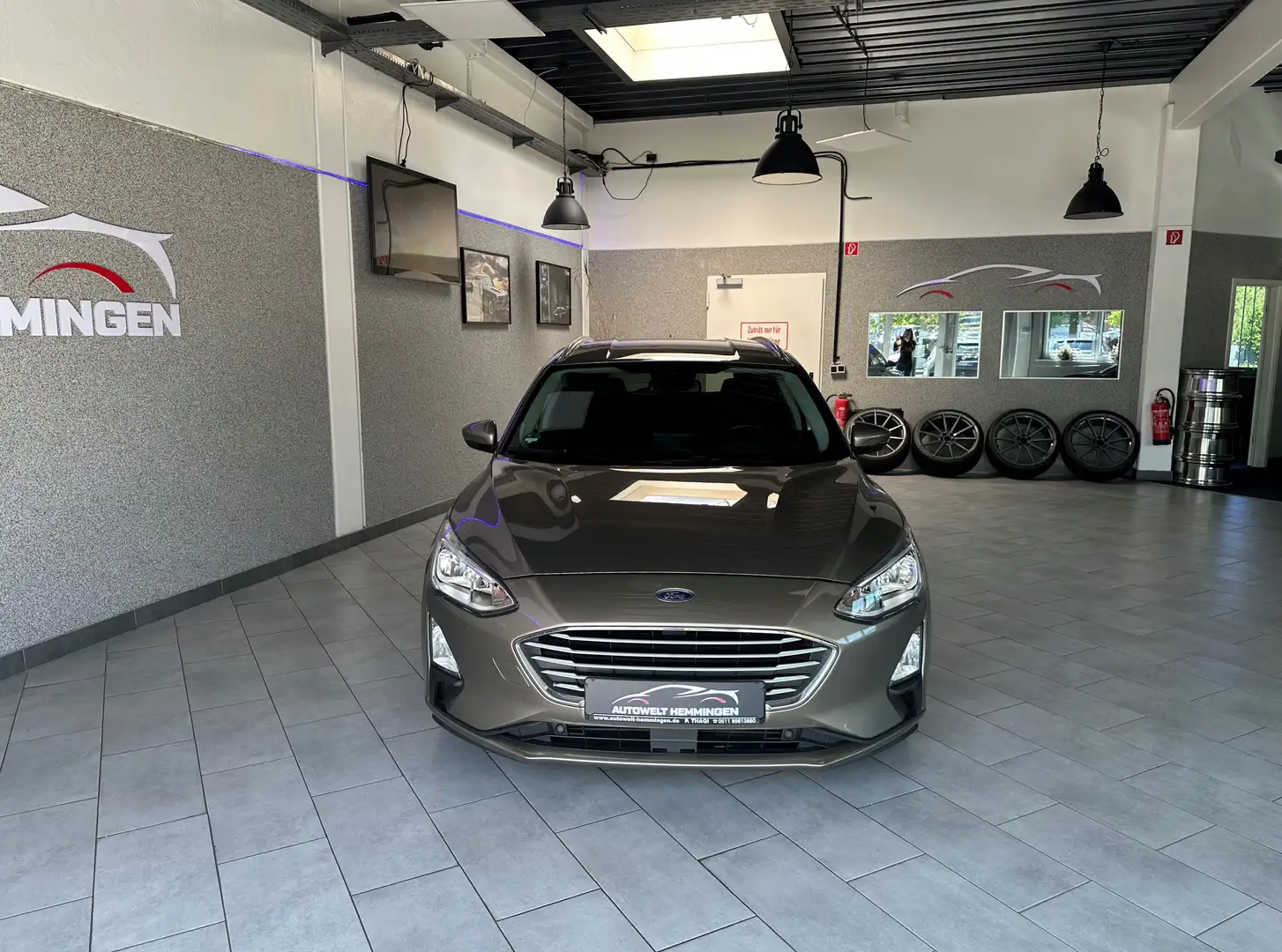 Ford Focus 1.0 Turnier Cool*12M.Garantie*Finanzierung* Gris - 2