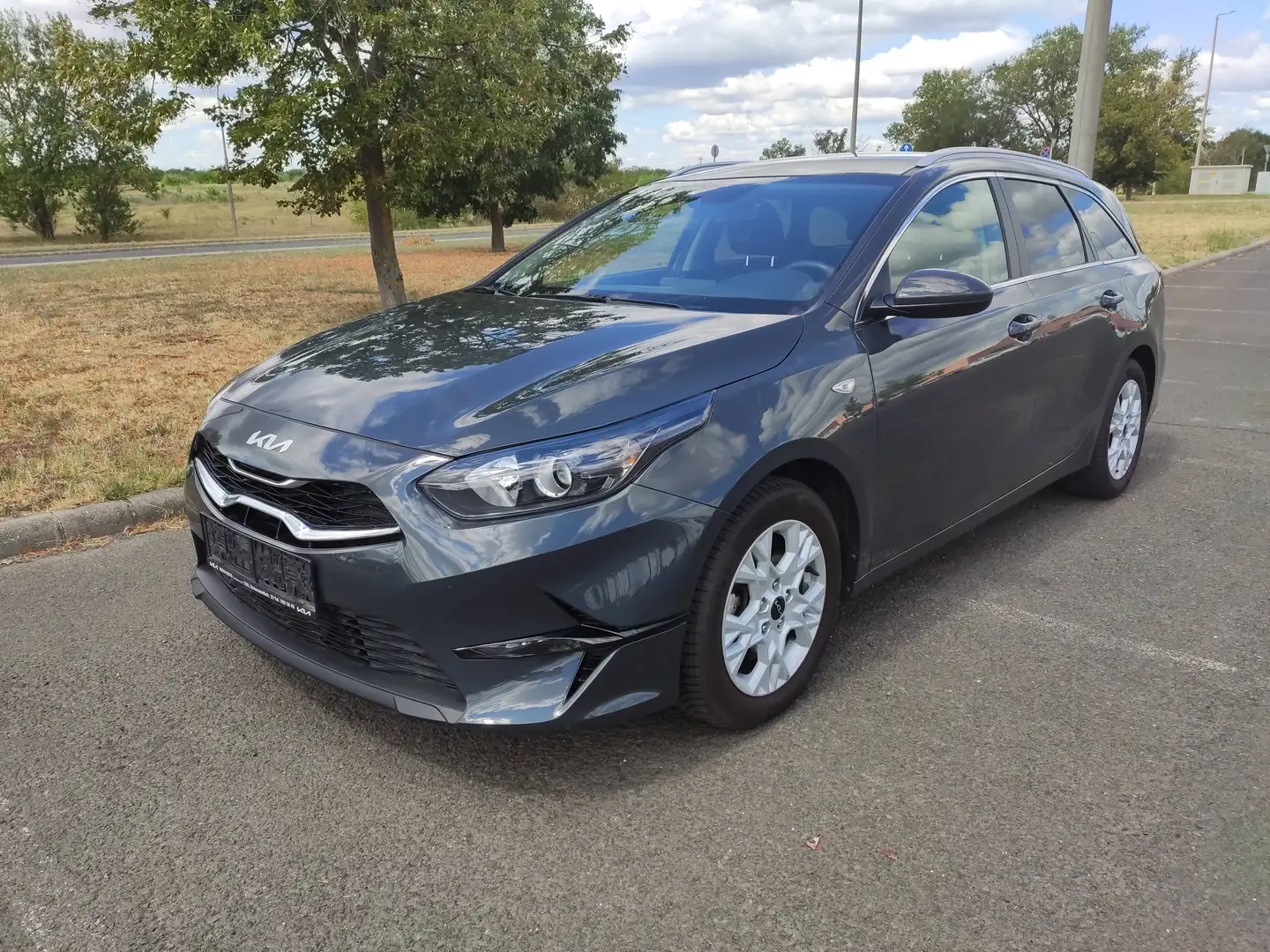 Kia Ceed SW / cee'd SW ceed SW 1,5 -- Werksgarantie bis 2030 Grau - 1