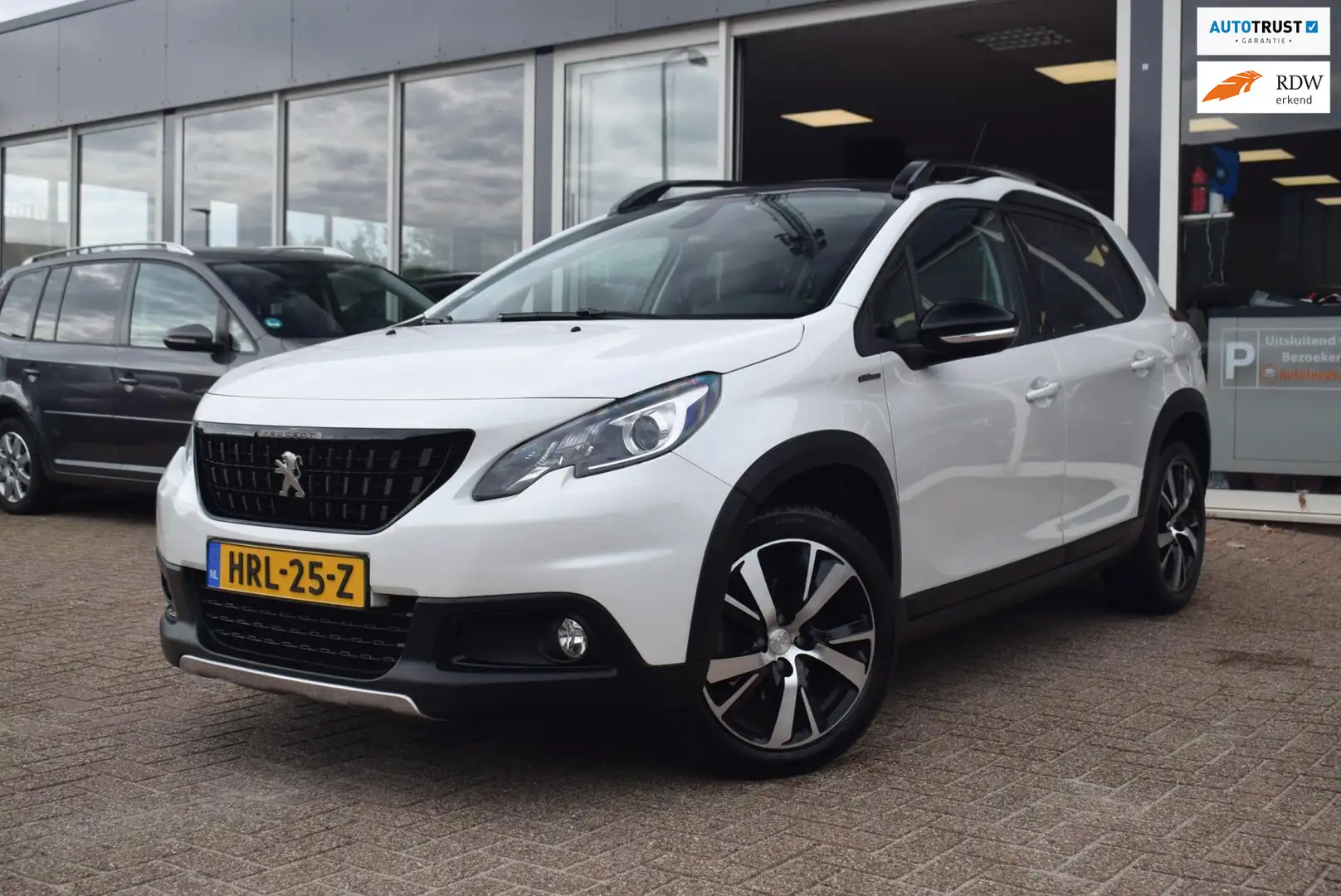 Peugeot 2008 1.2 PureTech Blue Lion GT-Line PEUG DEALER onderho Weiß - 1