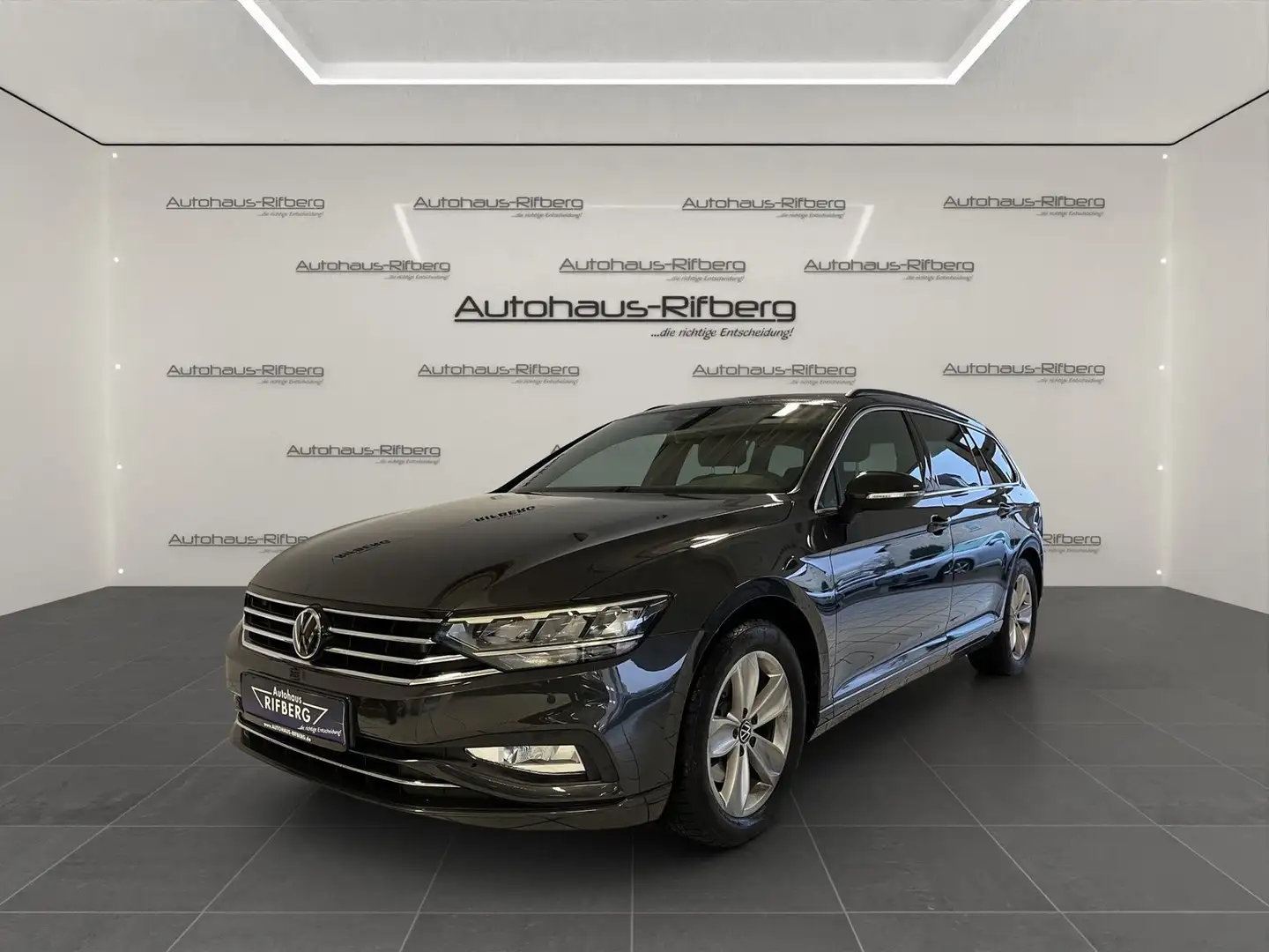 Volkswagen Passat Variant 2,0 TDI Business DSG AHK/DigitalC Gris - 1