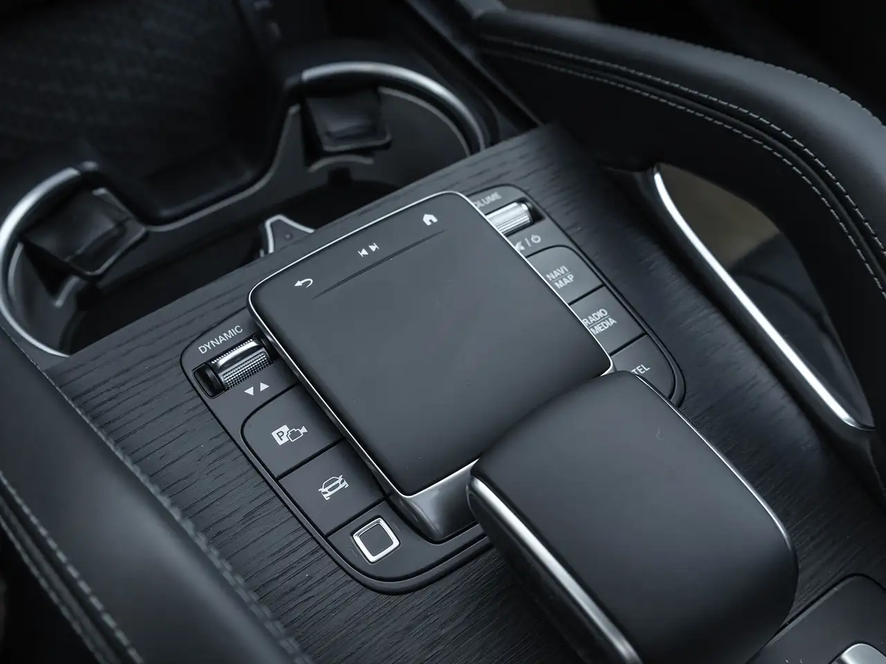 Mercedes-Benz GLE снимка Mercedes-Benz GLE