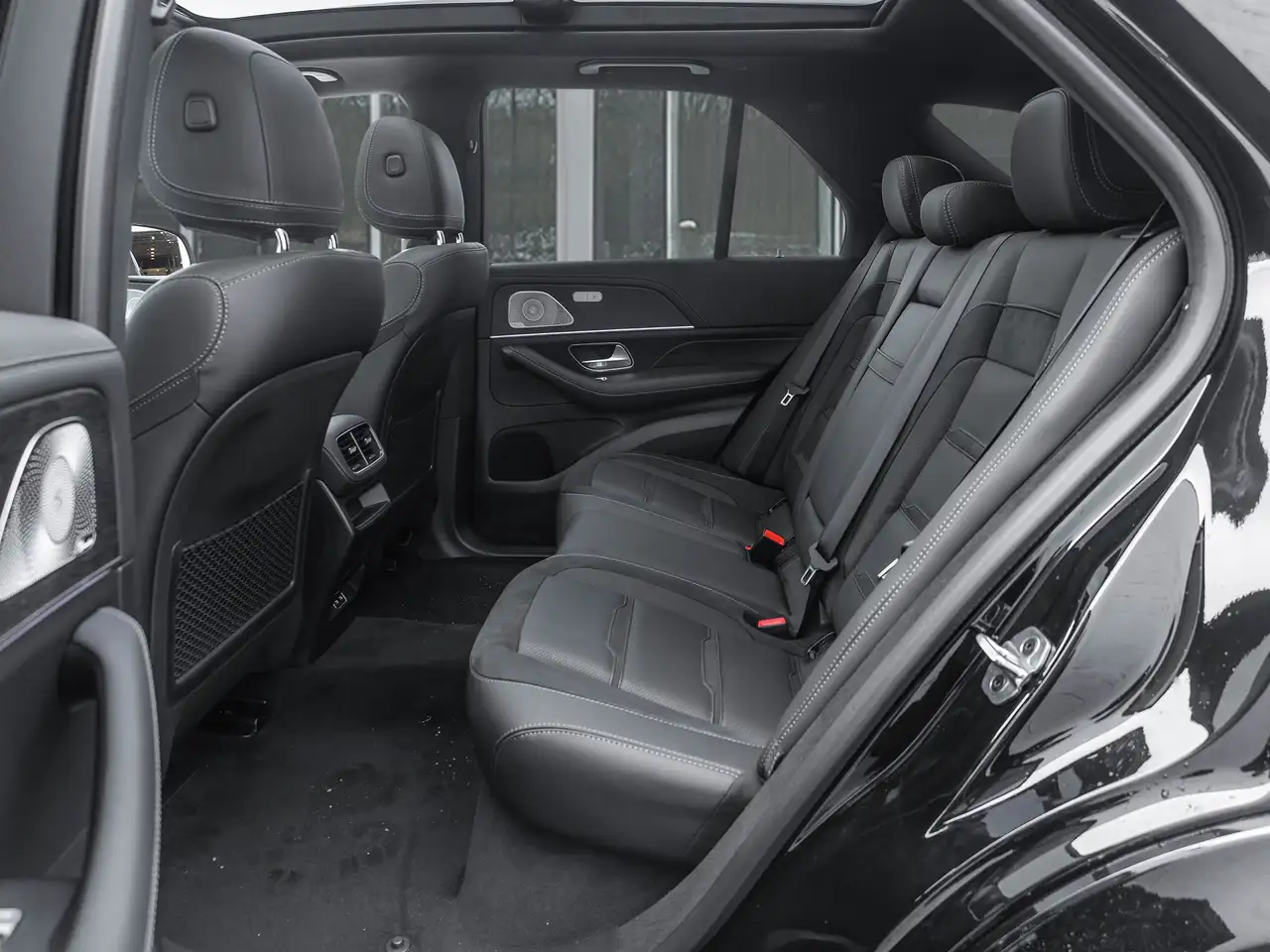 Mercedes-Benz GLE снимка Mercedes-Benz GLE