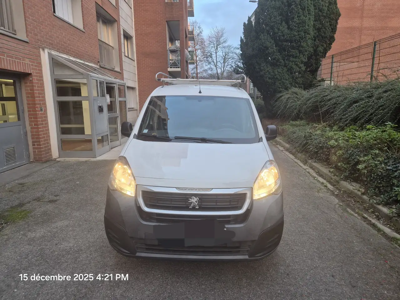 Peugeot Partner FOURGON STANDARD 1.6 BLUEHDI 75 BVM5 PRE