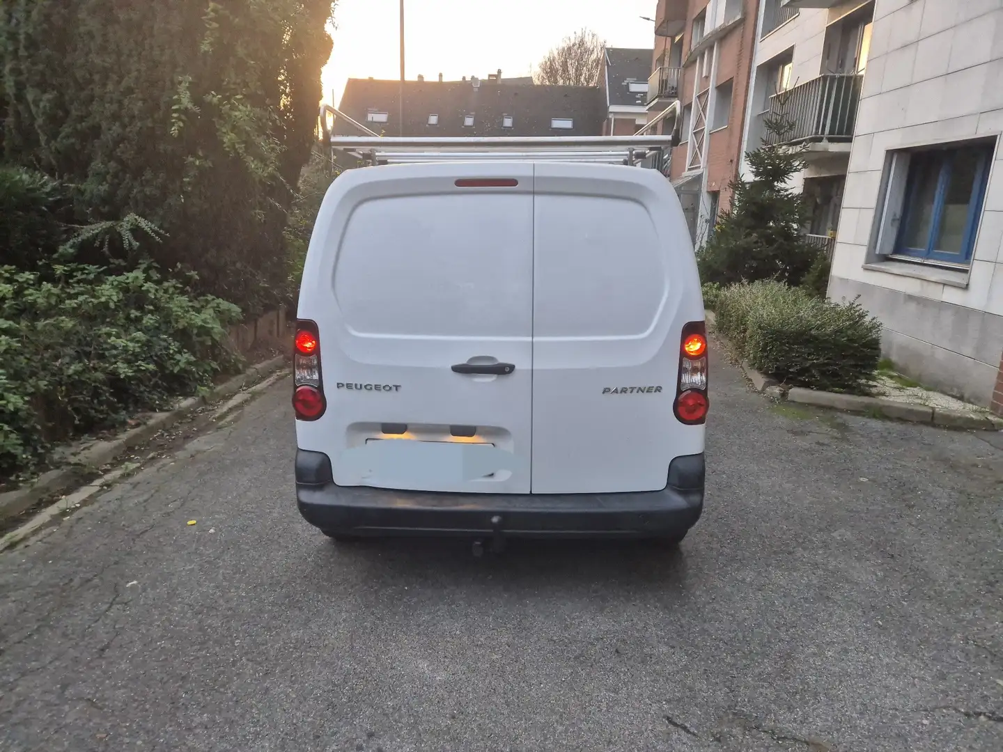 Peugeot Partner FOURGON STANDARD 1.6 BLUEHDI 75 BVM5 PREMIUM PACK - 2