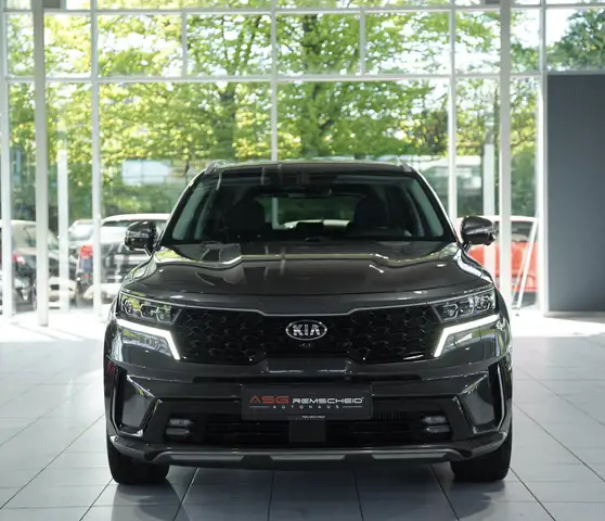 Kia Sorento view 4