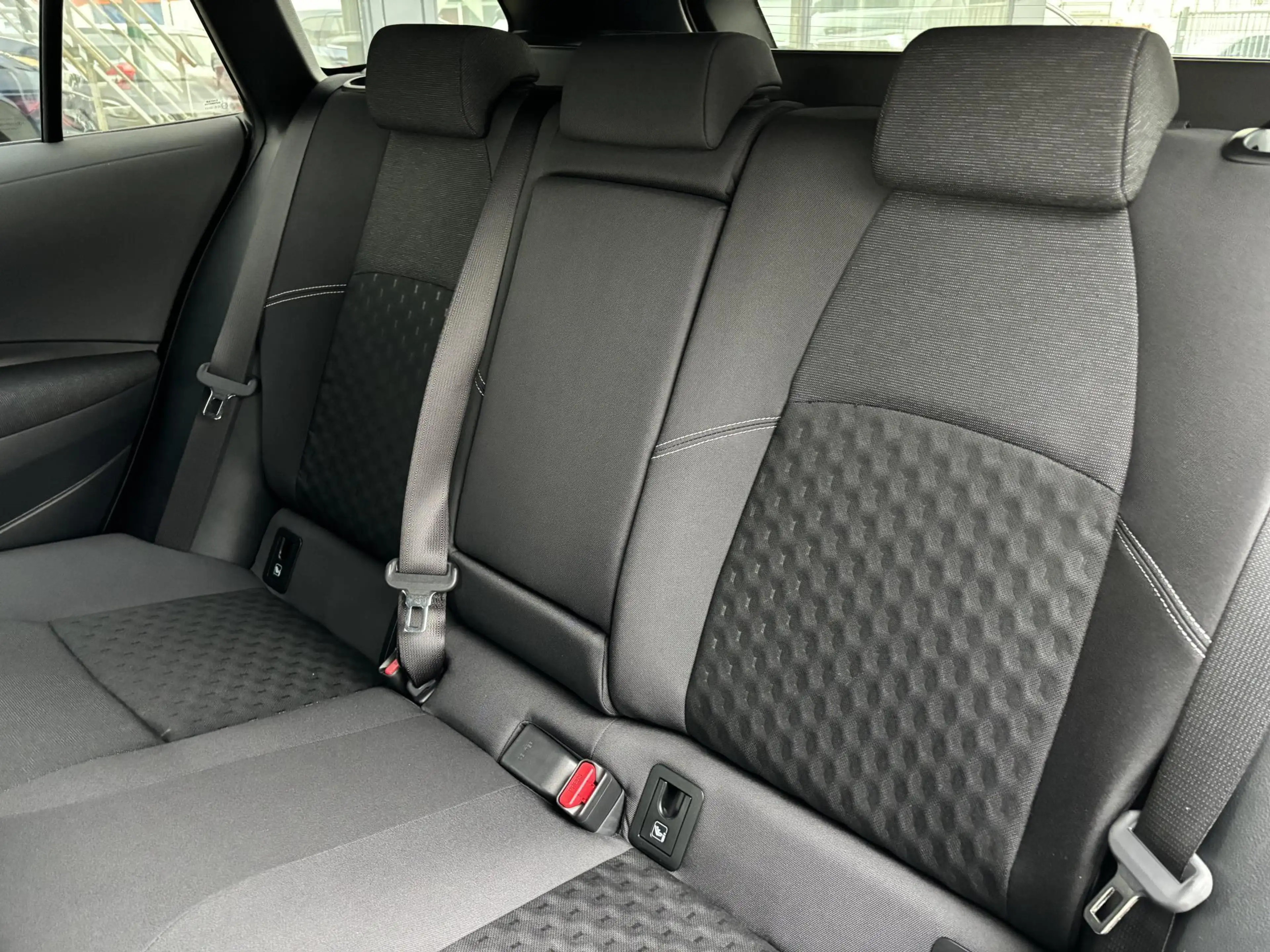 Suzuki Swace 1.8 Hybrid Select LMV/Stuurverwarming/Clima — photo 8