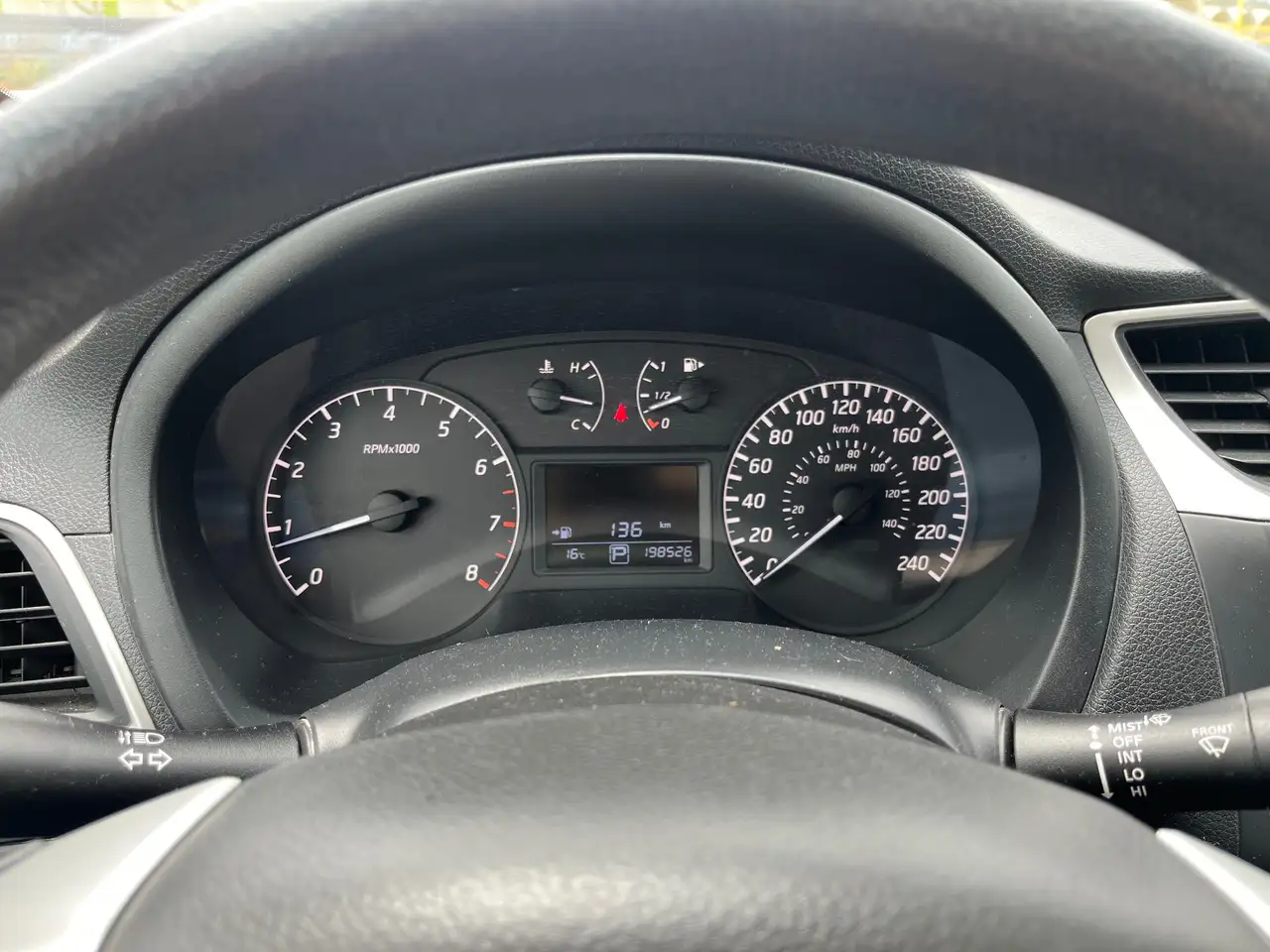 Nissan Sentra снимка Nissan Sentra
