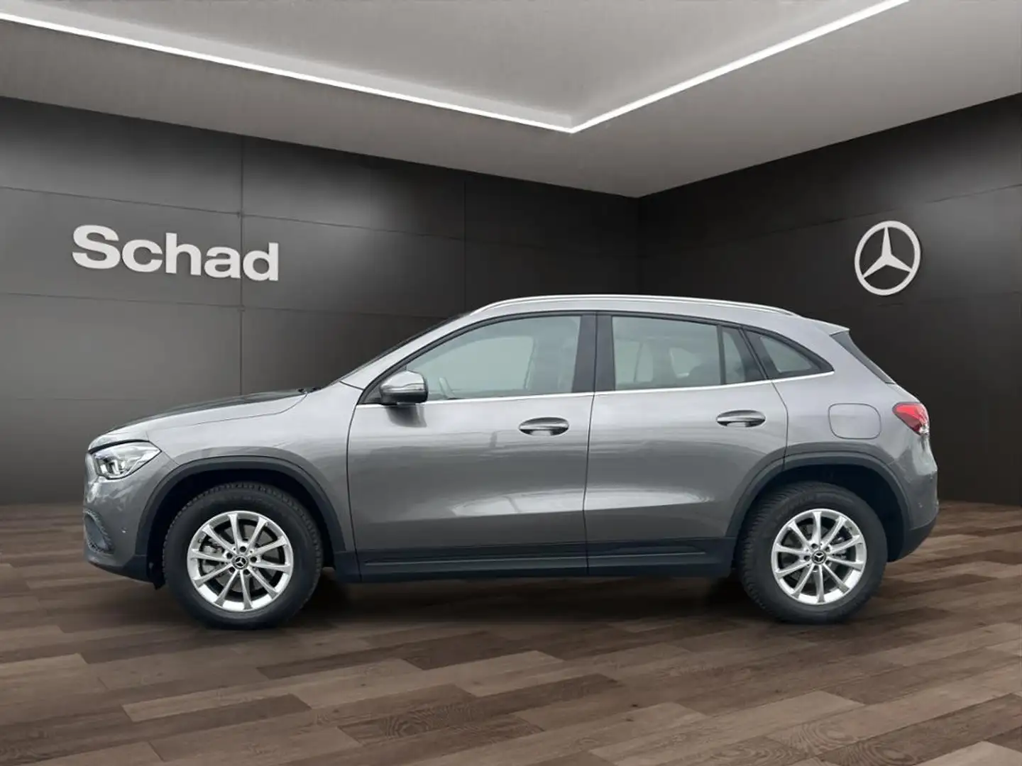 Mercedes-Benz GLA 200 4M +STYLE+MBUX+LED+KAM+STHZ+ASSIST+AMBI+ Gris - 2