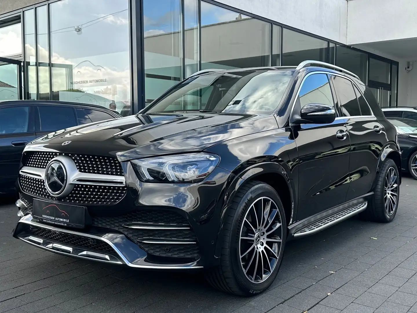 Mercedes-Benz GLE 400 d 4Matic AMG Line AHK | Burmester | 360° Noir - 1