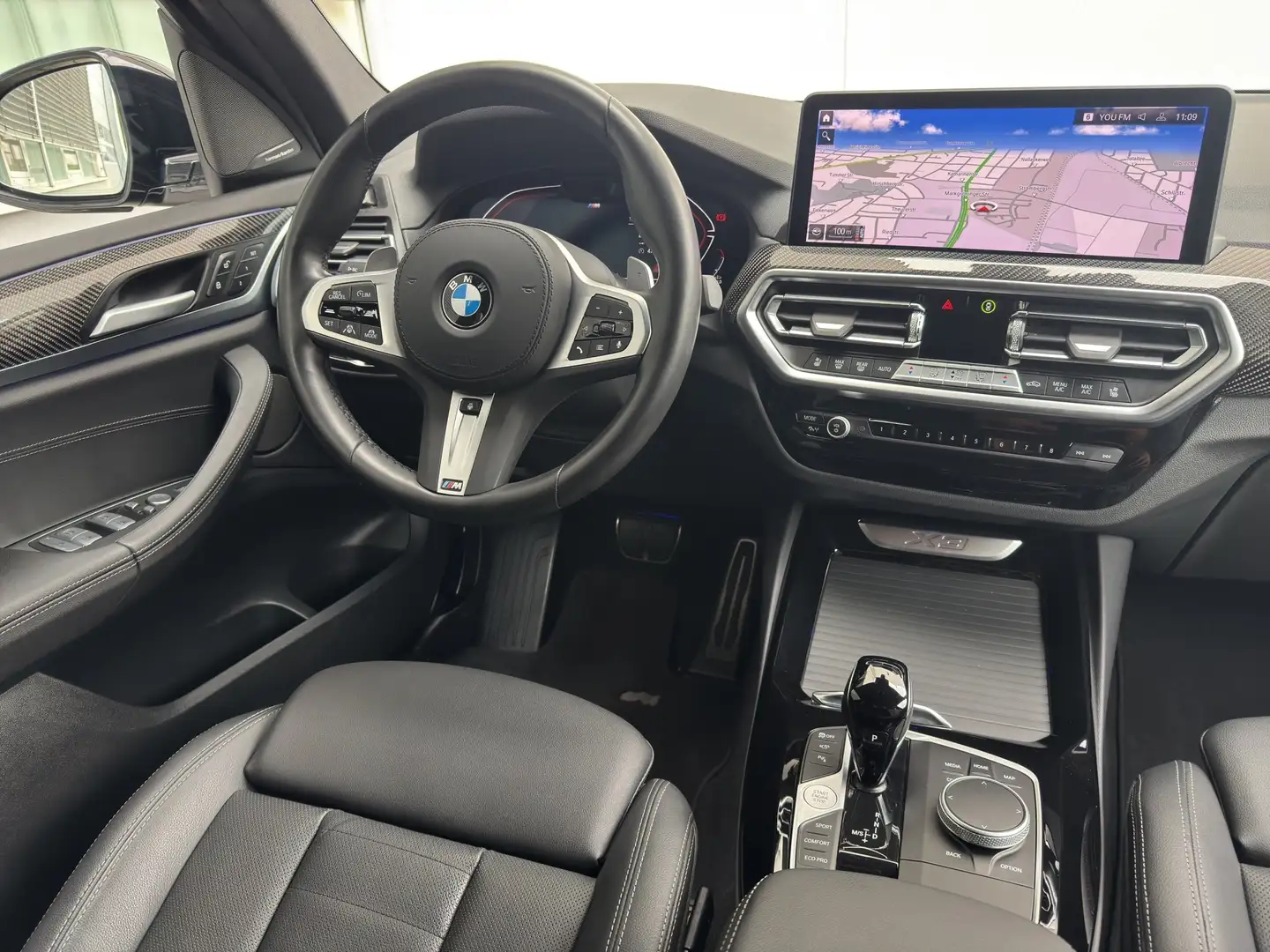 BMW X3 xDrive30i M-Sportpaket Laser Navi AHK HarKar Schwarz - 2