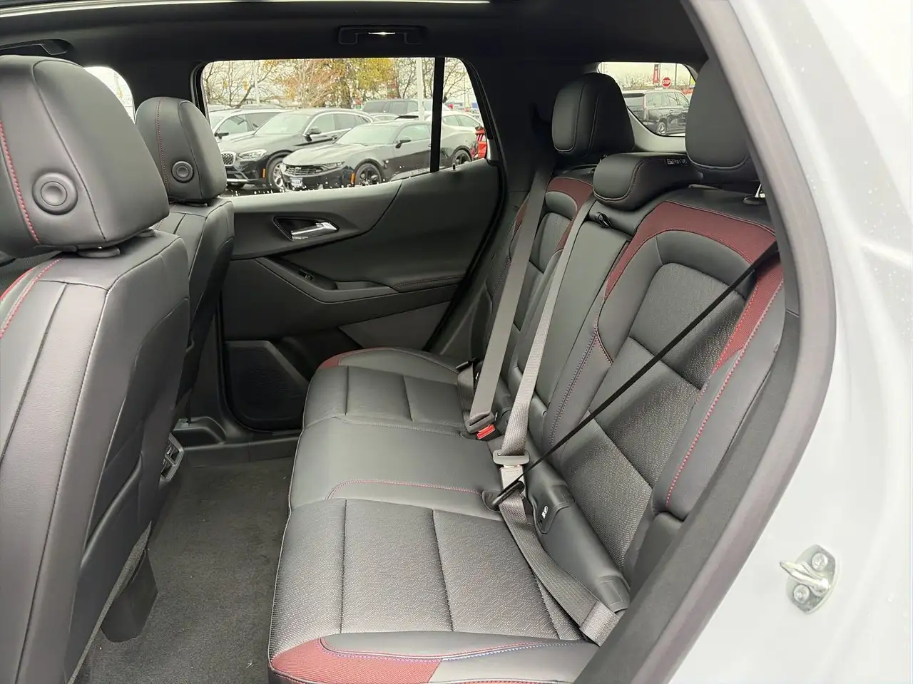 Chevrolet Equinox снимка Chevrolet Equinox