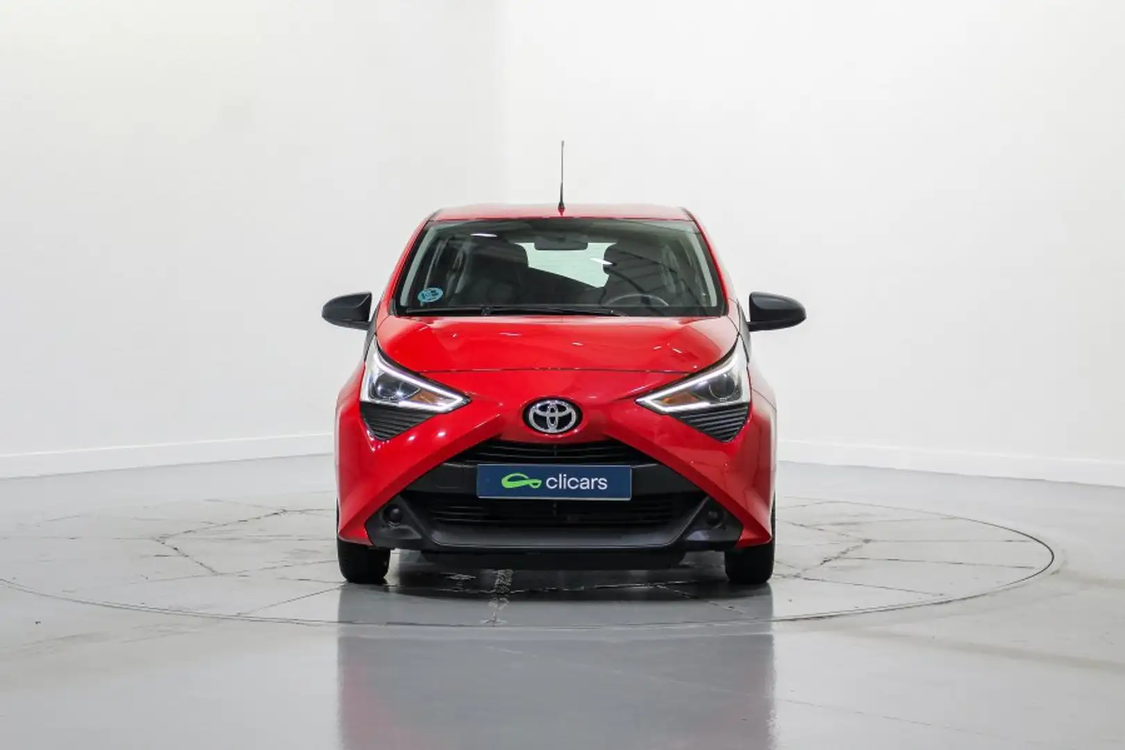 Toyota Aygo 70 x-play Rojo - 2