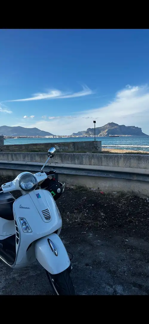 Piaggio GTS 300 super Biały - 2