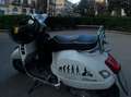 Piaggio GTS 300 super Білий - thumbnail 4