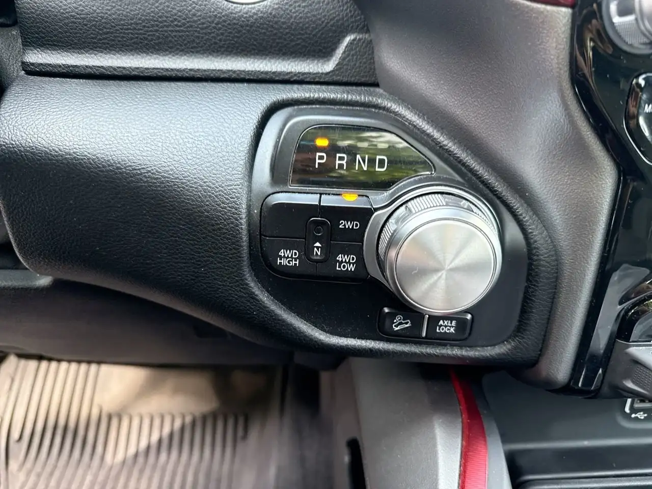 RAM 1500 снимка RAM 1500