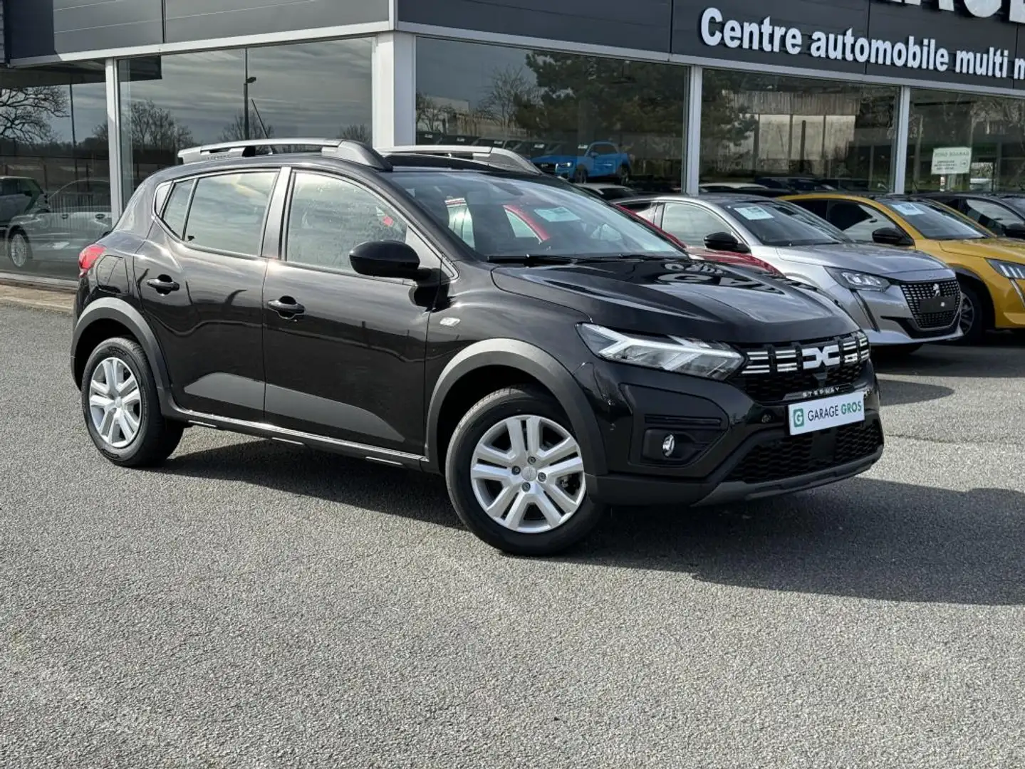 Dacia Sandero ECO-G 100 Stepway Expression Noir - 1