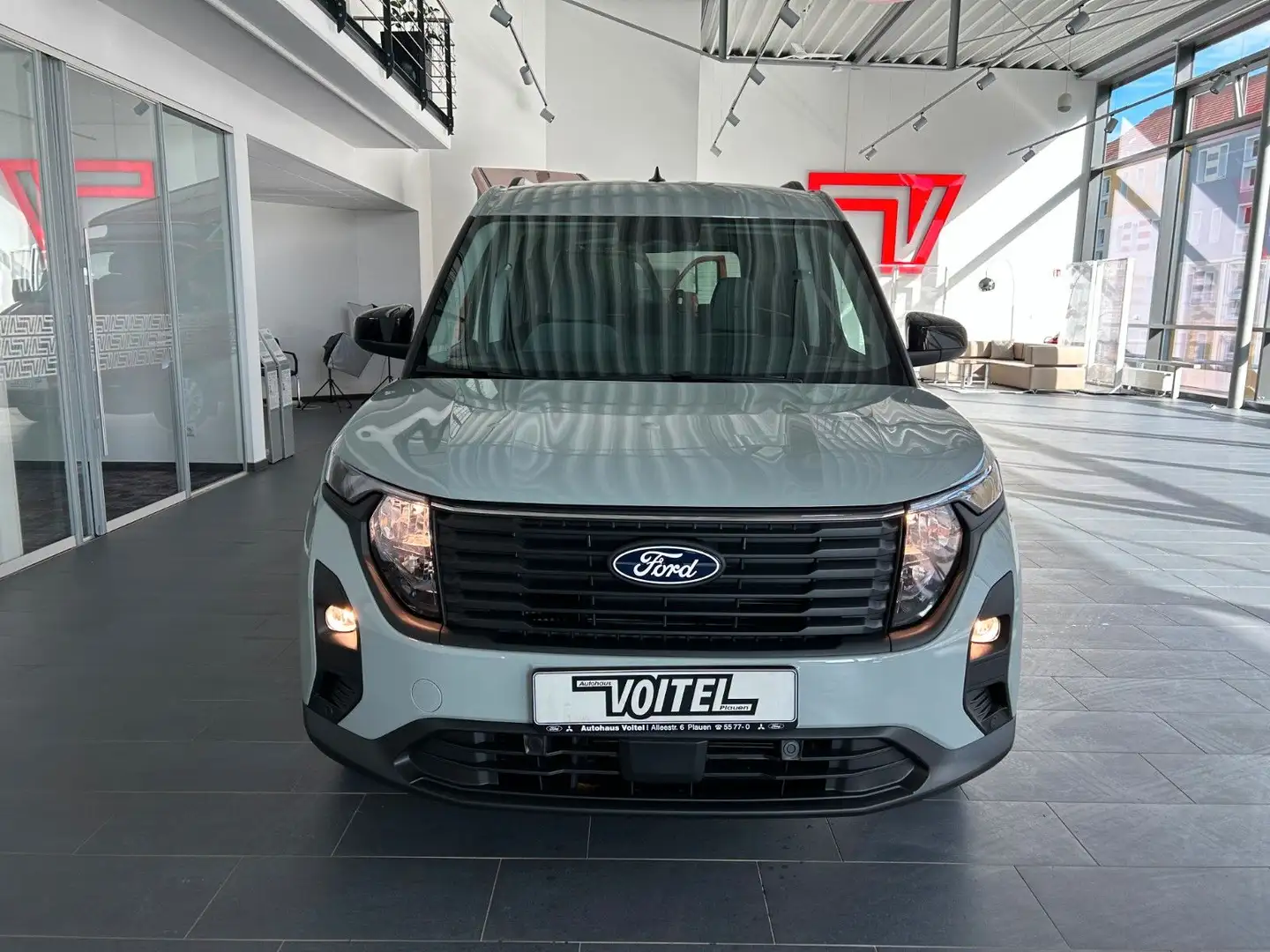 Ford Tourneo Courier Titanium AHK Сірий - 2