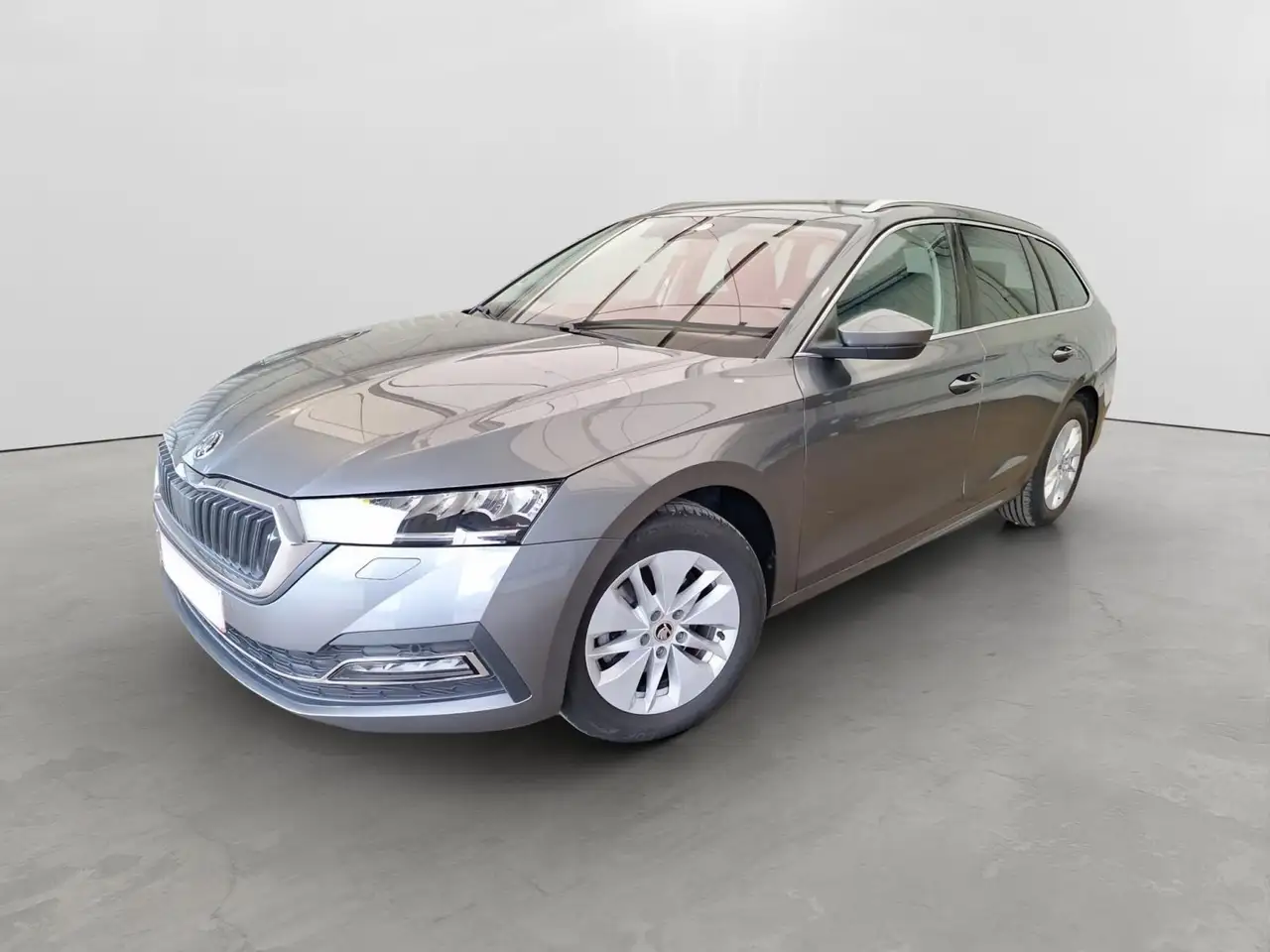 Skoda Octavia 4 IV Combi 1.0 TSI DSG — photo 1 of 11