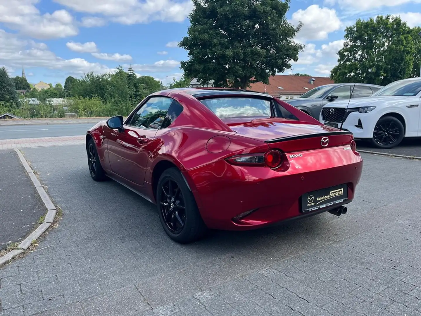 Mazda MX-5 RF SKYACTIV-G 1.5 Advantage Red - 1