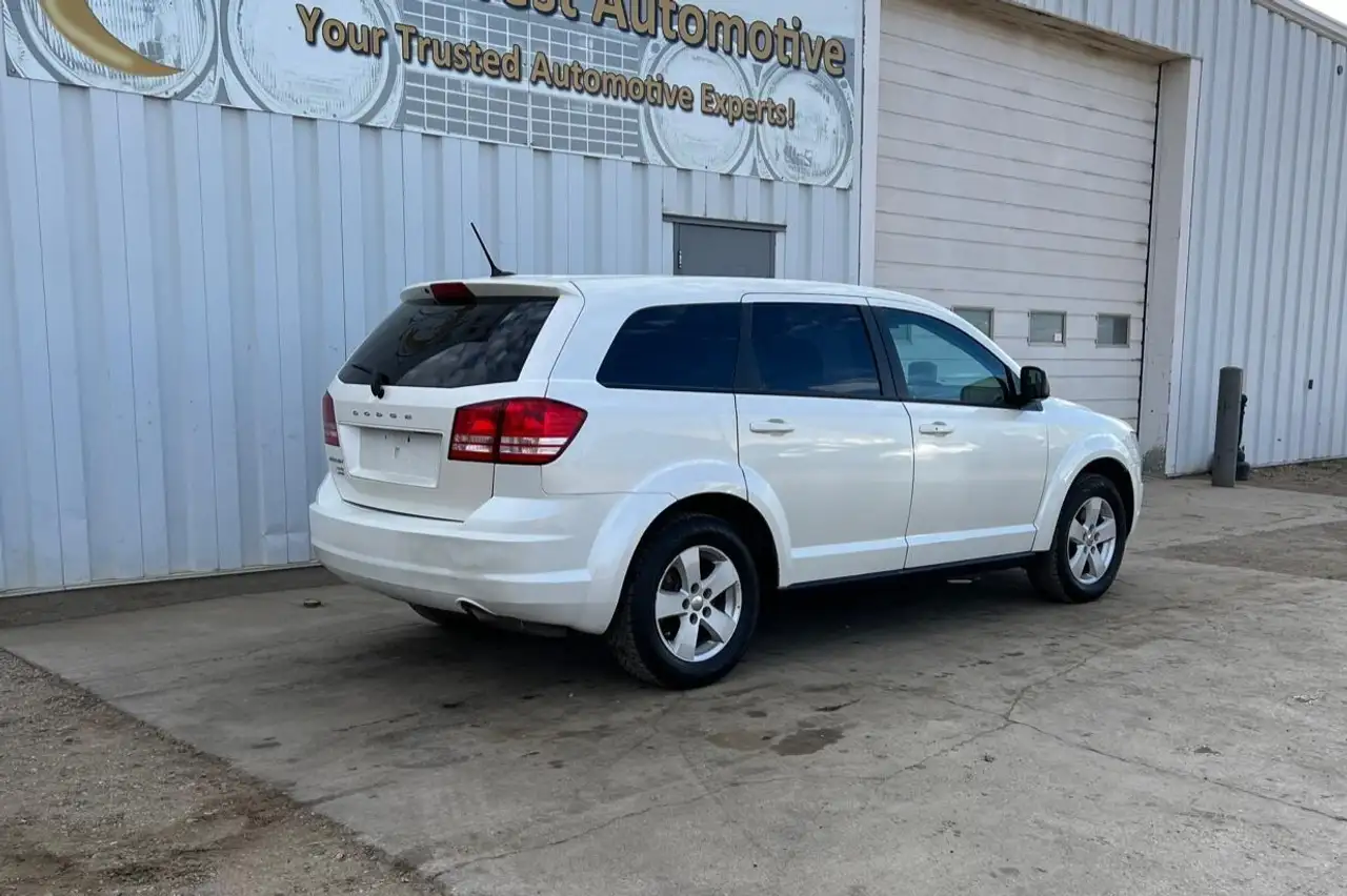 Dodge Journey снимка Dodge Journey