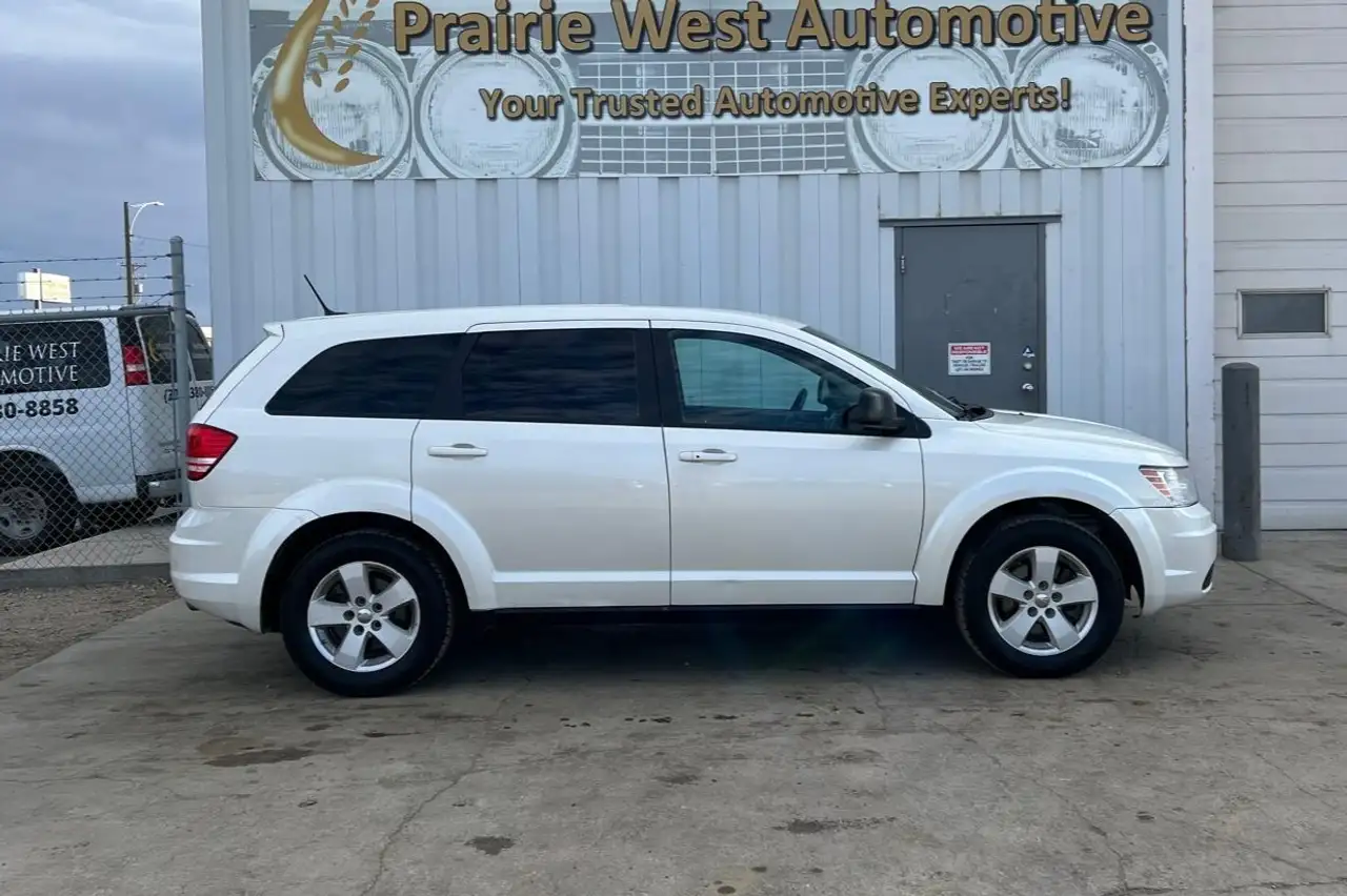 Dodge Journey снимка Dodge Journey