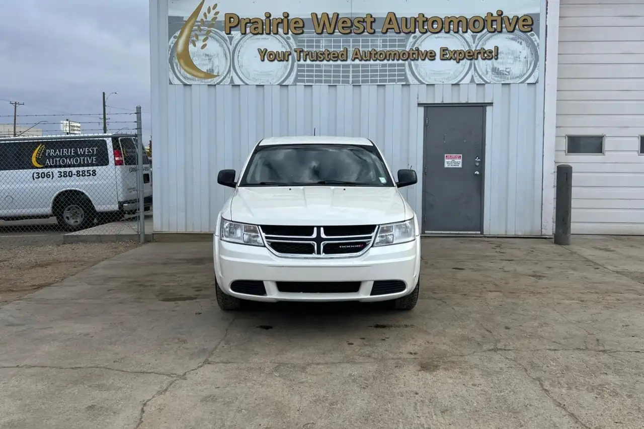 Dodge Journey снимка Dodge Journey