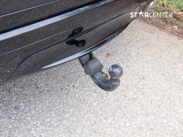 Land Rover Range Rover Velar D300 R-Dynamic SE MHEV Ansicht 5