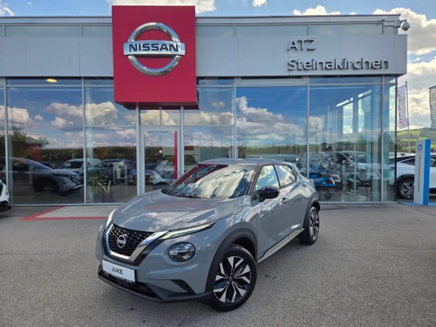 Nissan Juke N-CONNECTA 1.0 DIG-T 114PS Grau - 1