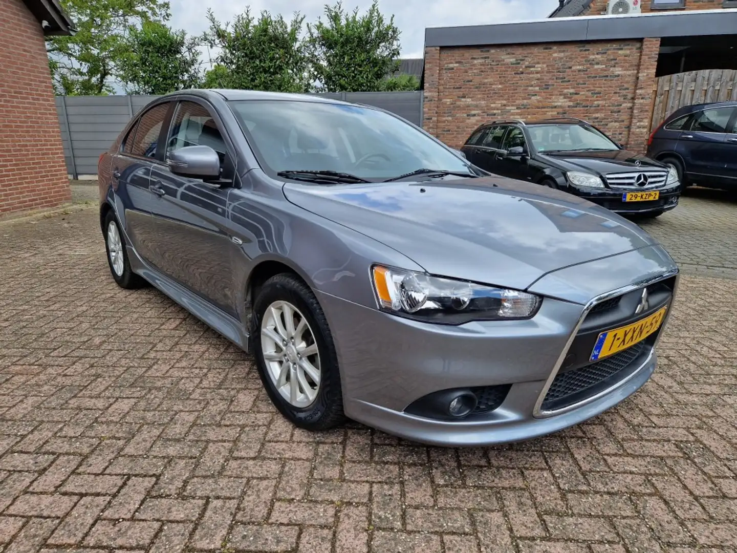 Mitsubishi Lancer Sportback 1.6 Limited Edition NL-auto Climate Crui Gris - 2