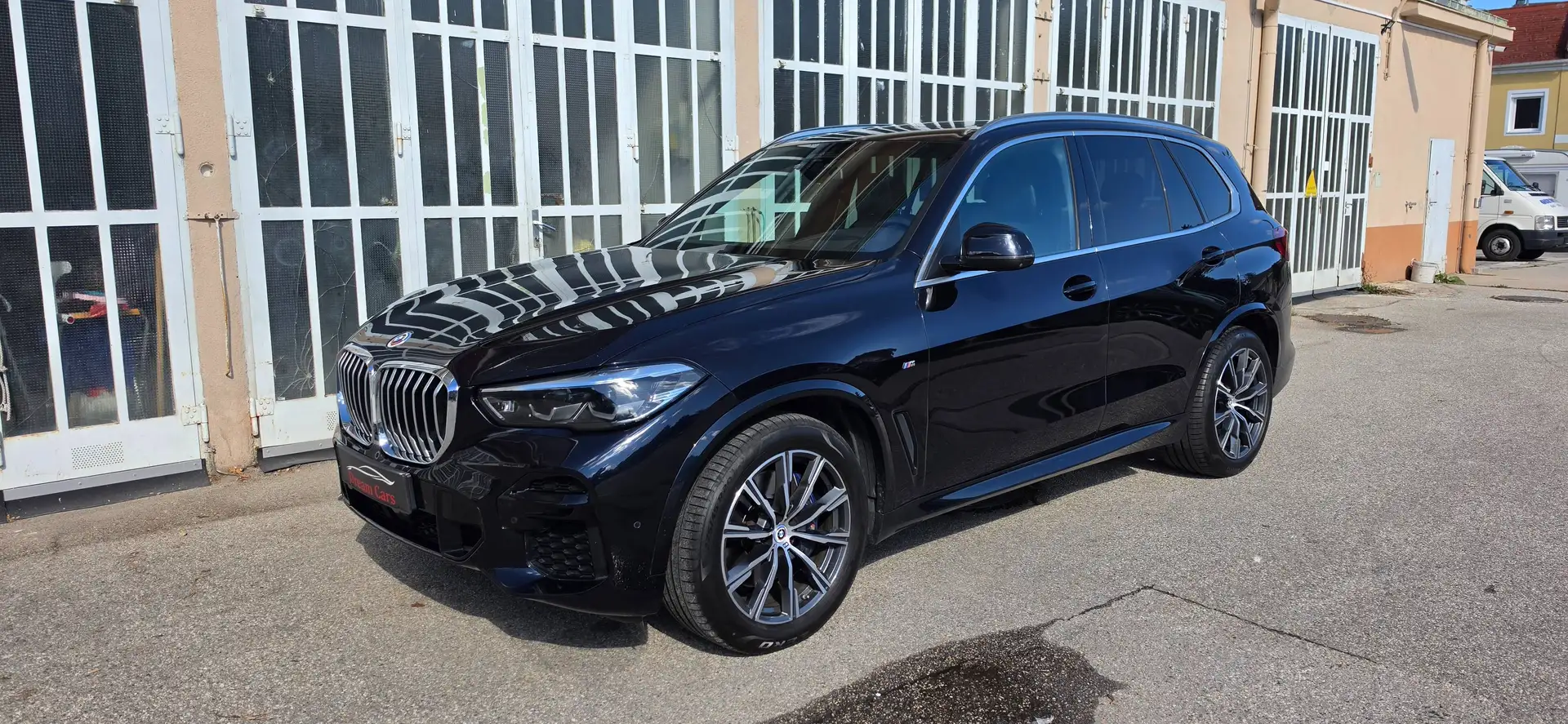BMW X5 xDrive 30d 48V Aut. M Sport *PANO*HUD*LED*20zoll*Kamera*Keyless Schwarz - 1