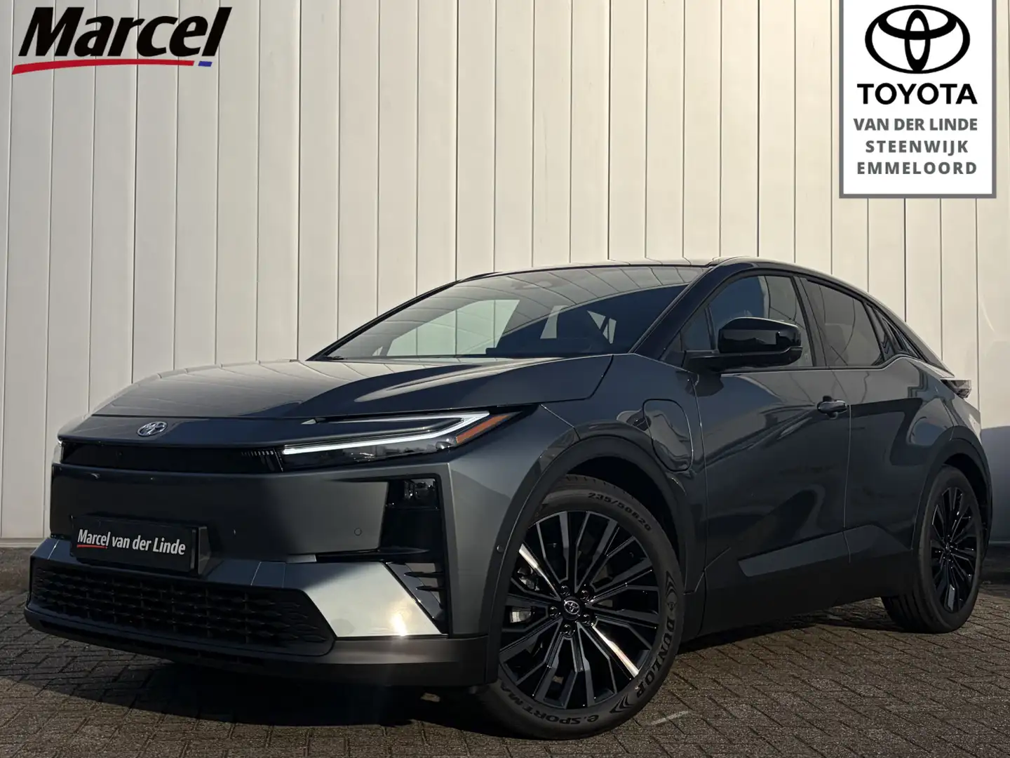 Toyota C-HR+ Executive AWD 77 kWh Nieuw NL Auto Panorama Bi-Ton - 1