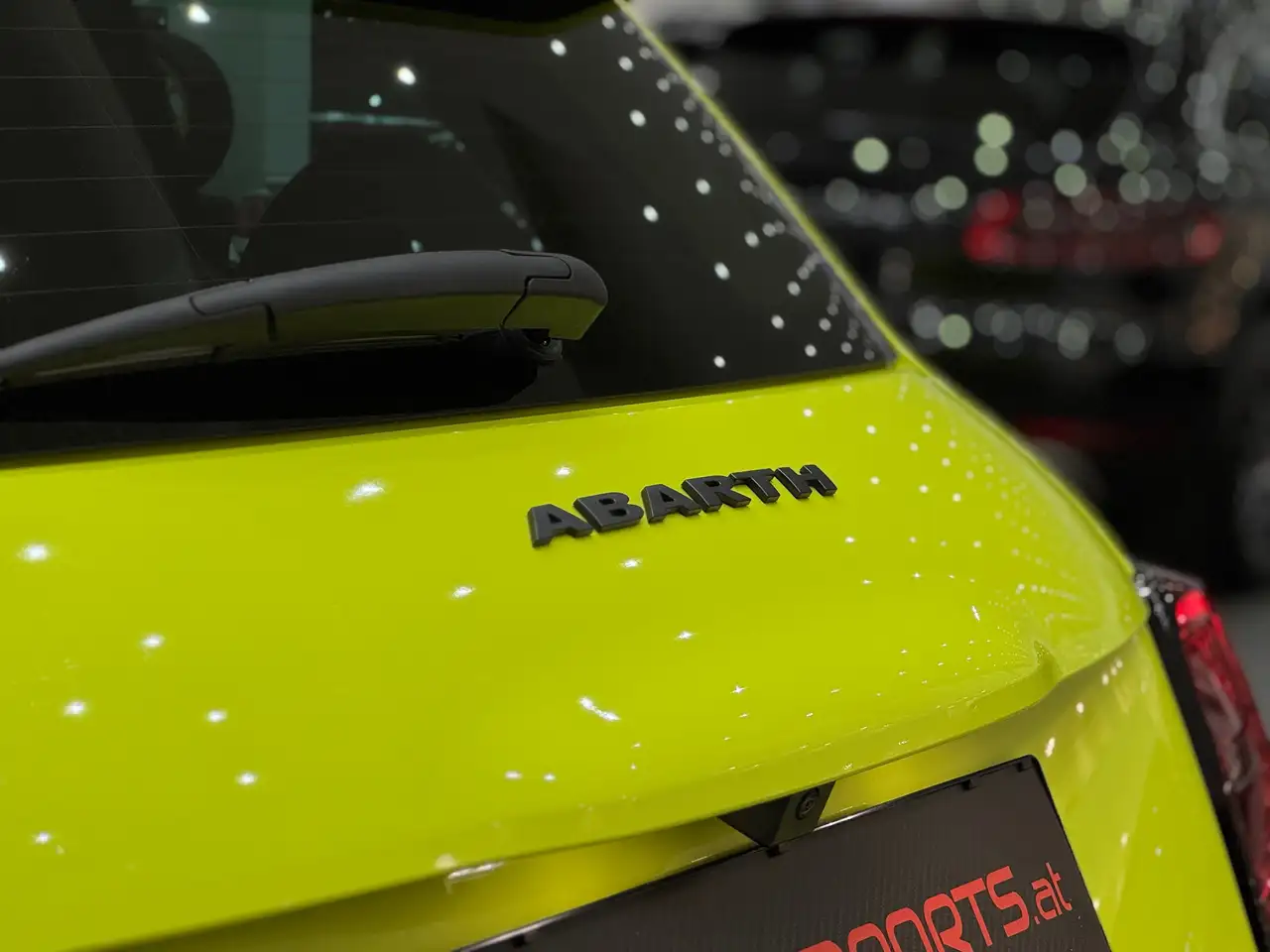 Abarth 500e 2023 — фото 15