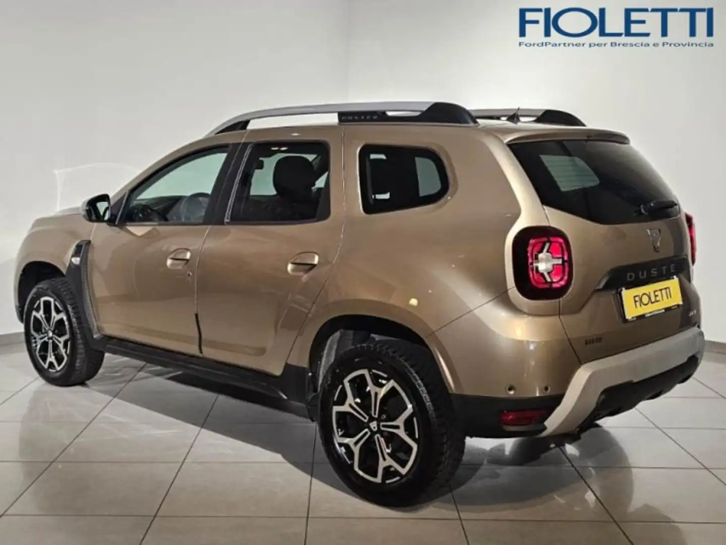 Dacia Duster 2ª SERIE 1.0 TCE 100 CV ECO-G 4X2 PRESTIGE Grijs - 2