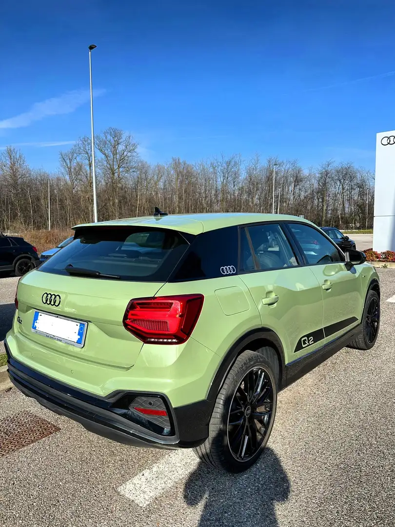 Audi Q2 30 1.0 tfsi S line edition Vert - 2