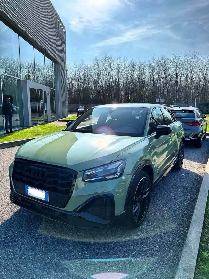 Audi Q2 30 1.0 tfsi S line edition Vert - 1