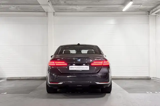 BMW I5 view 7