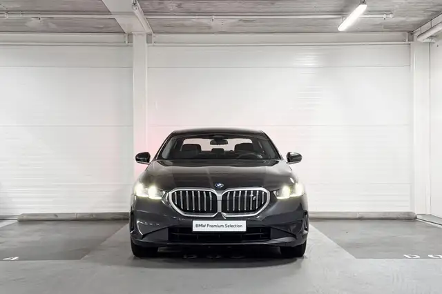 BMW I5 view 5
