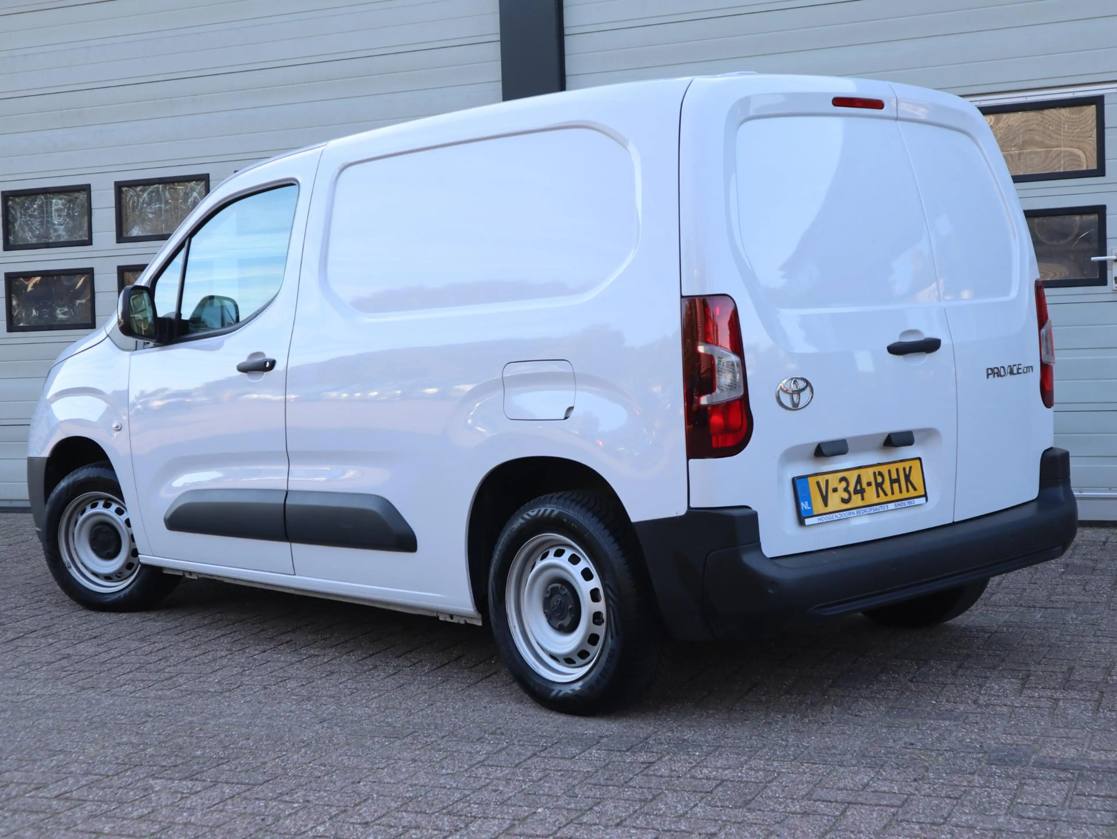 Toyota Proace City 1.5 D 102pk Euro 6 - Cruise - 3 Zits - Navi — photo 3