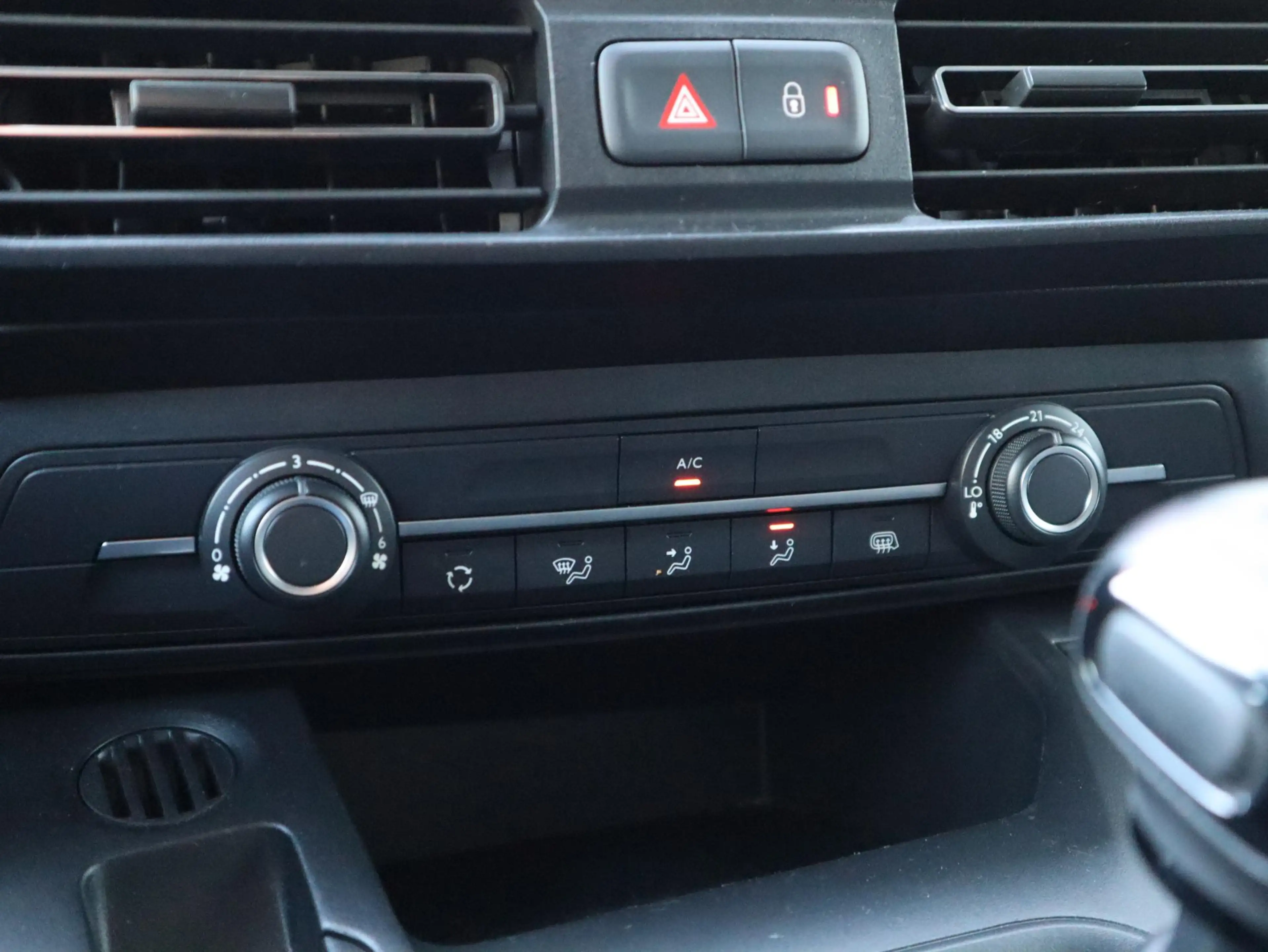 Toyota Proace City 1.5 D 102pk Euro 6 - Cruise - 3 Zits - Navi — photo 13
