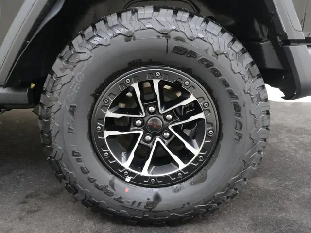Jeep Wrangler view 11