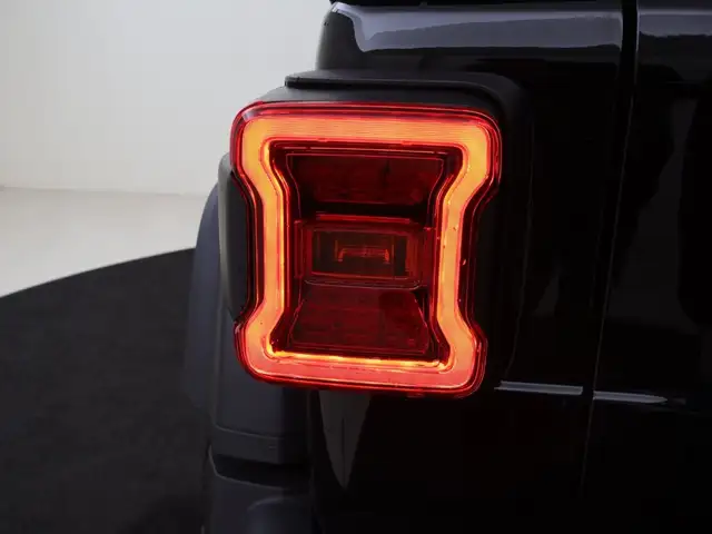 Jeep Wrangler view 10