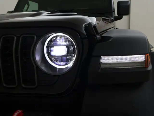Jeep Wrangler view 9