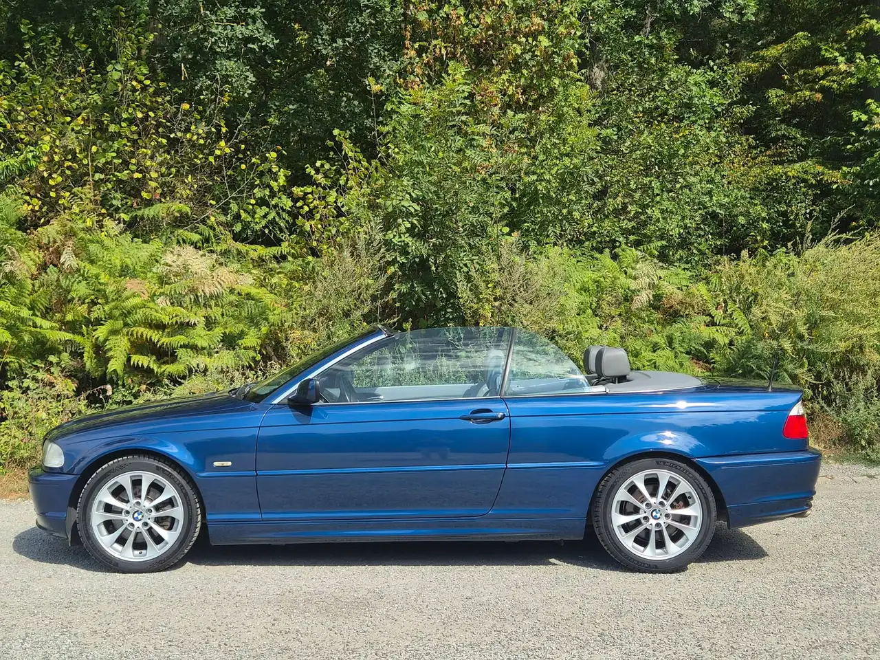 BMW 325 Cab 325i Ci, foto 2