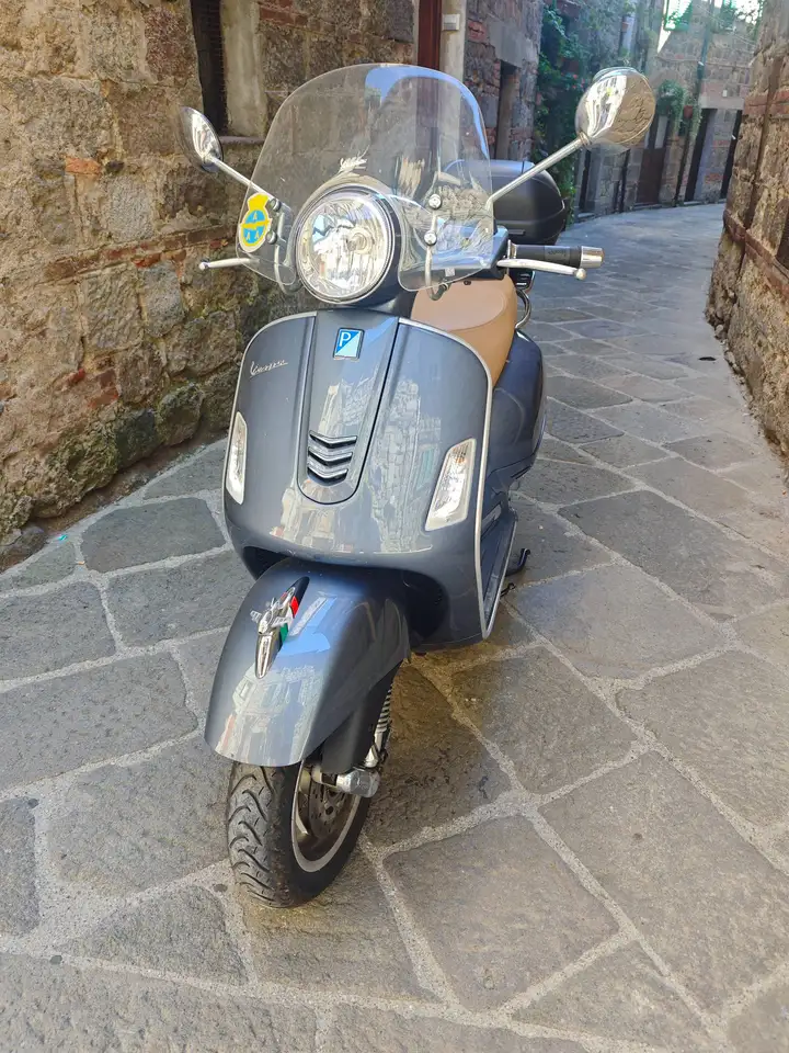 Vespa GTS Touring 300