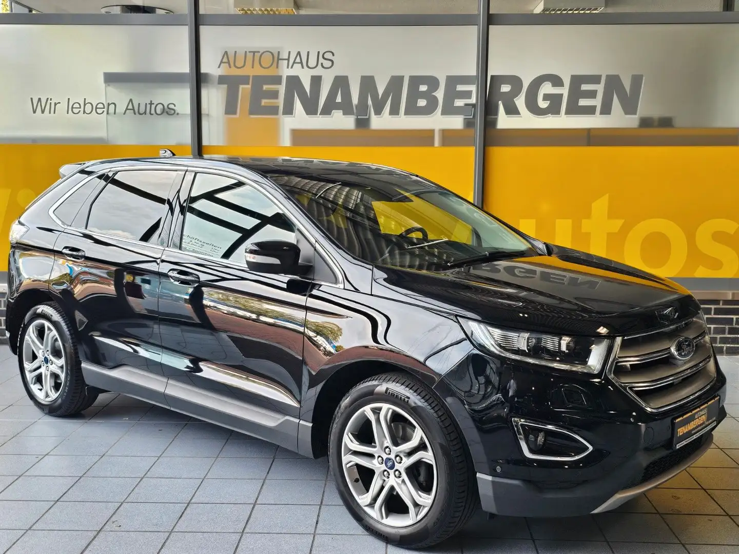 Ford Edge Titanium 4x4 AHK ACC SchiebeDach Navi LED Schwarz - 1
