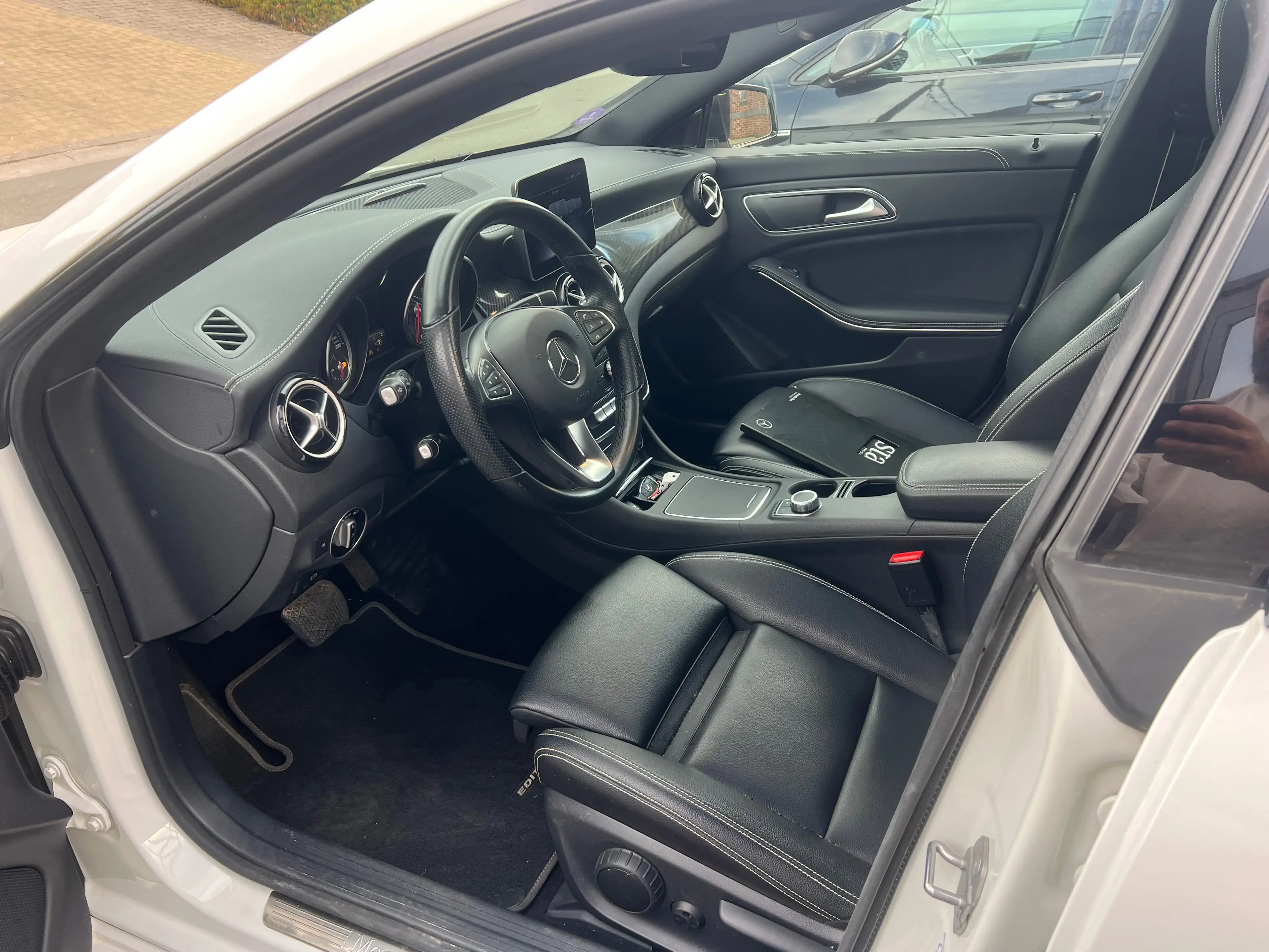 Mercedes-Benz CLA 180 CLA 180 Business Solution AMG (EU6d-TEMP — photo 9